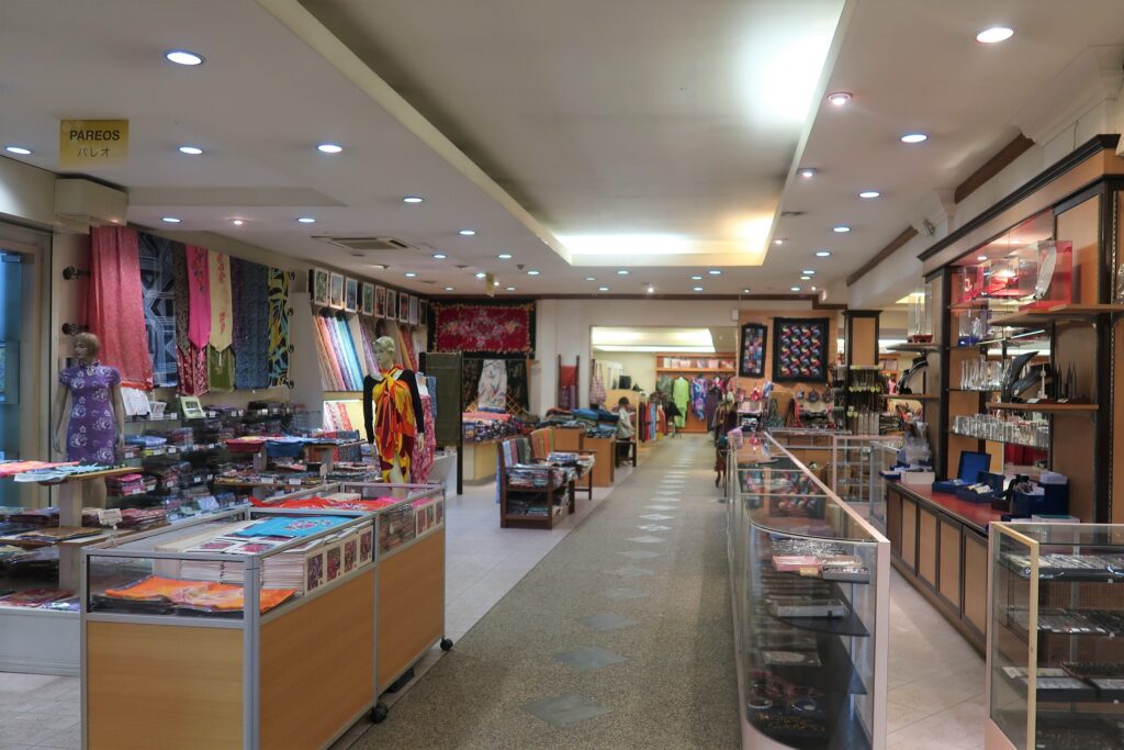 バティック染め　絵　ホーンビル　マレーシア バティック染め 絵 ホーンビル マレーシア Jadi Batek